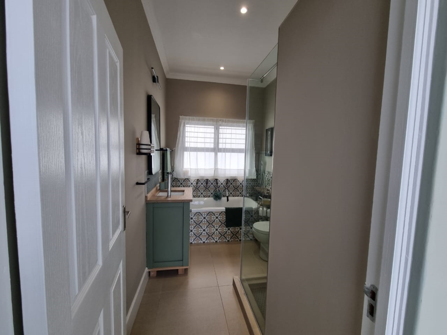 To Let 3 Bedroom Property for Rent in Redstone Private Country Estate North West